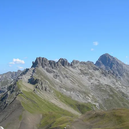 بيت ضيافة Alpenperle 4*