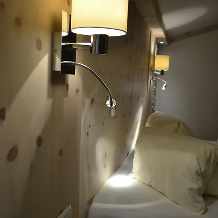 ゲストハウス Alpenperle