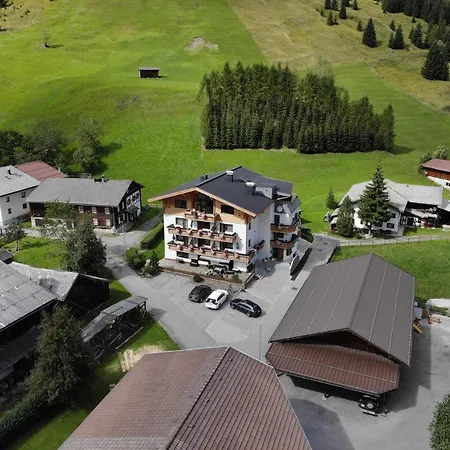 Pensión Alpenperle 4*
