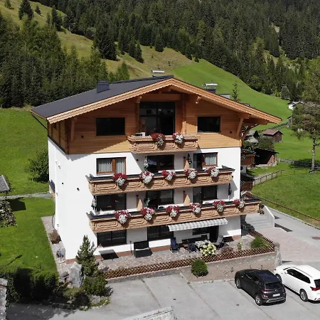 Alpenperle Guest house