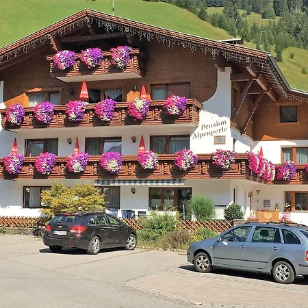 ゲストハウス Alpenperle