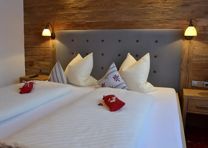 Alpenperle Konukevi 4*