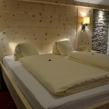 בית הארחה Alpenperle 4*